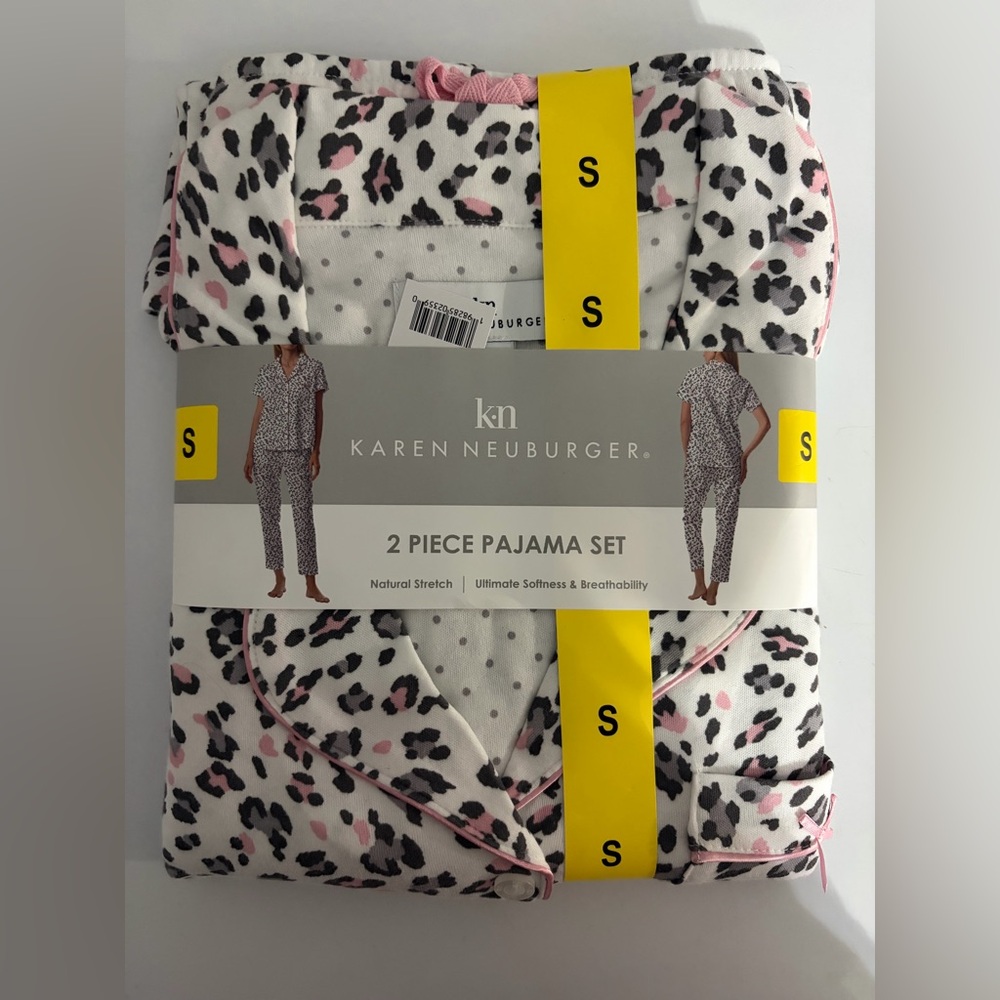 NEW Karen Neuberger 2 Piece Pajama Set. Leopard Print Short Sleeve Button Down.